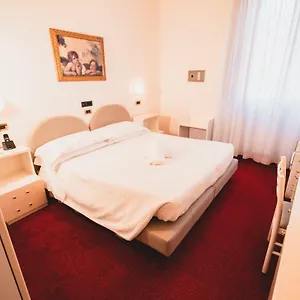 4* Hotel Grand Milano